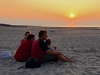 Torsten Moschner mit Familie am Strand