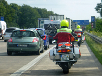 Stauhelfer auf der Standspur - im Einsatz für die Autofahrer